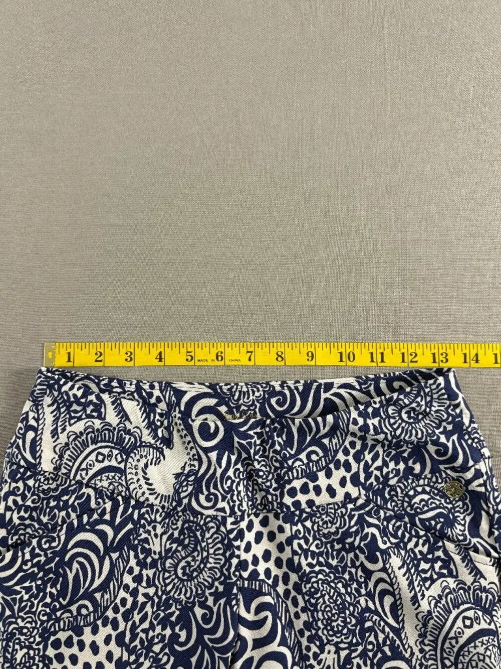 Lilly Pulitzer Luxletic Blue White Paisley Tile Print Leggings Pants Size 4 - Picture 9 of 10